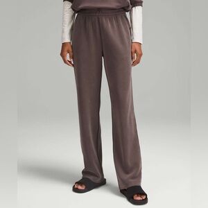 Lululemon Softstreme Hi Rise Straight Leg Espresso Pants Size 10 28.25” Inseam